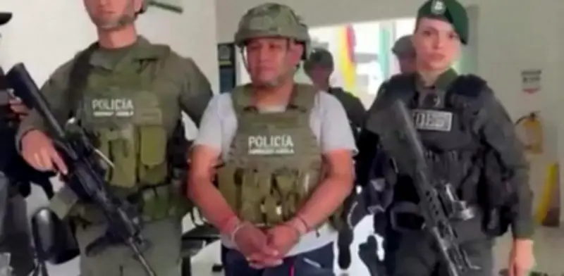 Capturan en Colombia a alias 'Mi Pez' por atentado con 21 muertos