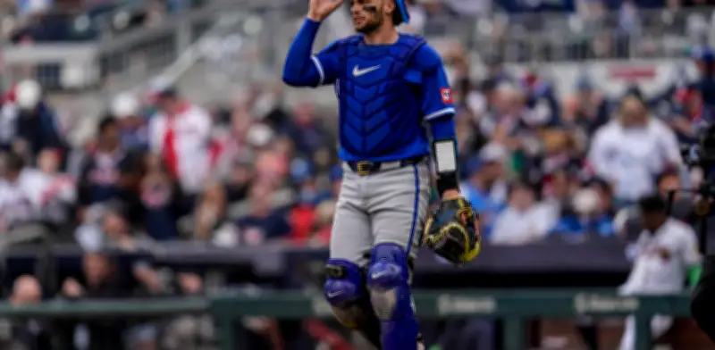 Carter Jensen paga caro por llegar tarde: se quedó dormido y perdió la titularidad