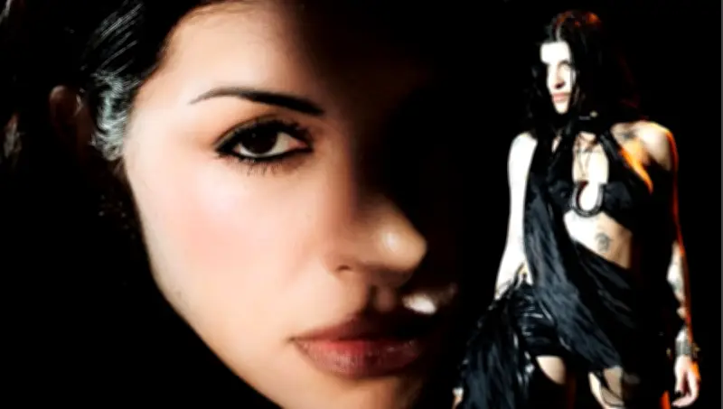 Cazzu sorprende con melena rubia previo a estreno de su nuevo sencillo