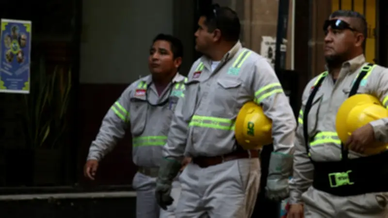 CFE alerta sobre nueva modalidad de extorsión con falsos empleados y avisos de multas