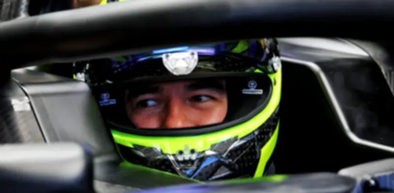 Checo Pérez vive 'día increíble' en primera prueba del Cadillac F1