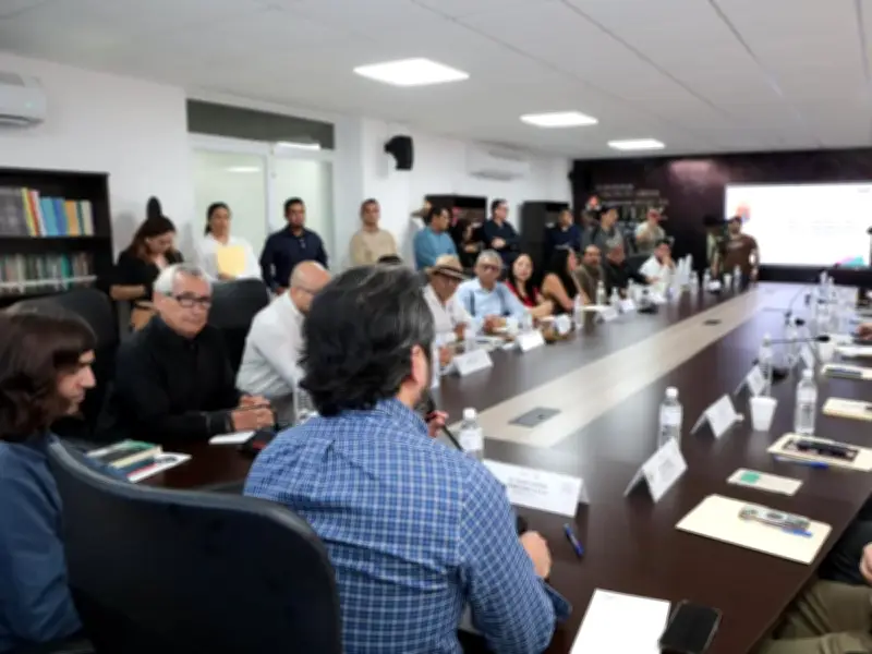 Chiapas firma convenio con Universidad de Virginia para alfabetización internacional