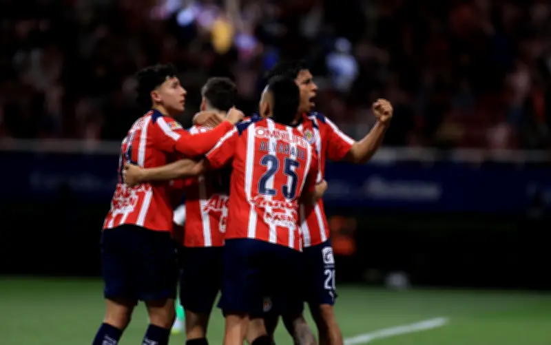 Chivas busca romper racha negativa de 3 años ante Tigres en Liga MX