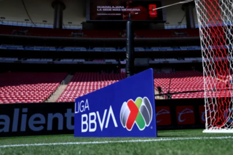 Chivas vs Pumas: Duelo Clave en el Akron por el Liderato del Clausura 2026