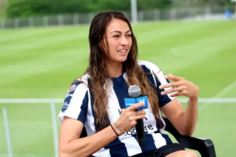Christina Burkenroad: La estrella del fútbol femenil que inspira a México