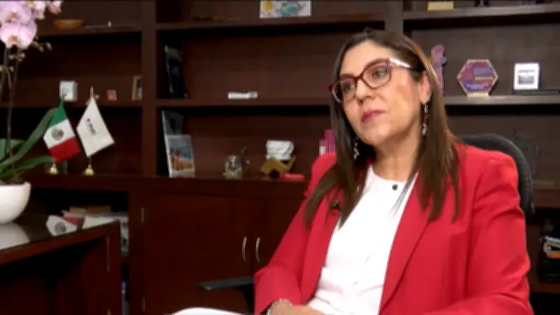 Claudia Zavala alerta sobre presiones al INE y llama a defender la autonomía electoral