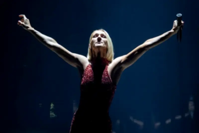 Céline Dion suma fechas en París tras éxito rotundo en preventa de entradas