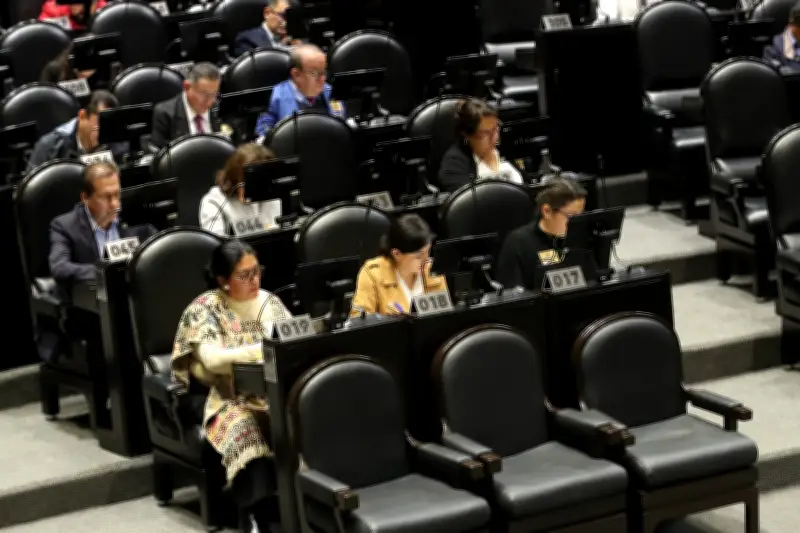 Cámara de Diputados revela lista de 100 aspirantes al INE para entrevistas