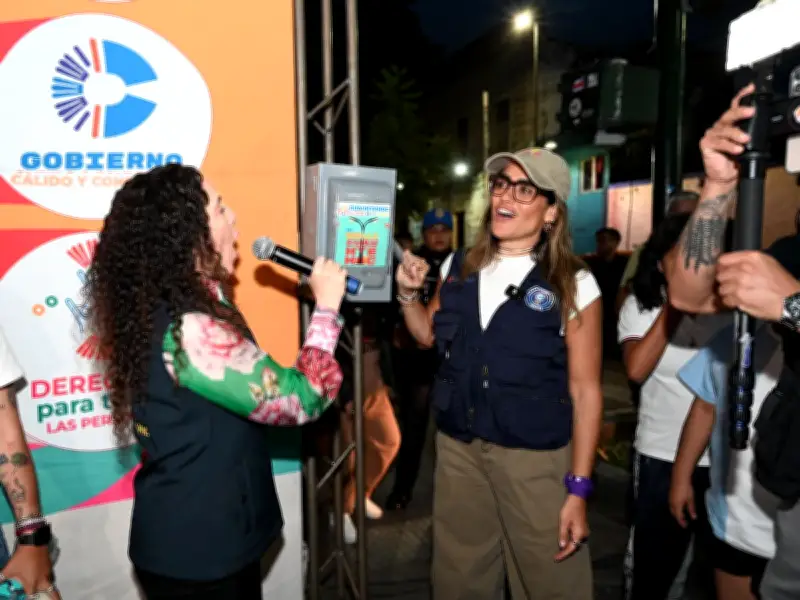 Colonia Guerrero ilumina sus calles con 60 nuevas luminarias del programa Brilla Cuauhtémoc