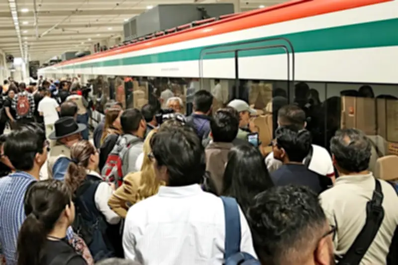 Con 25,800 mdp y 2 años después, inaugura CSP tren al AIFA