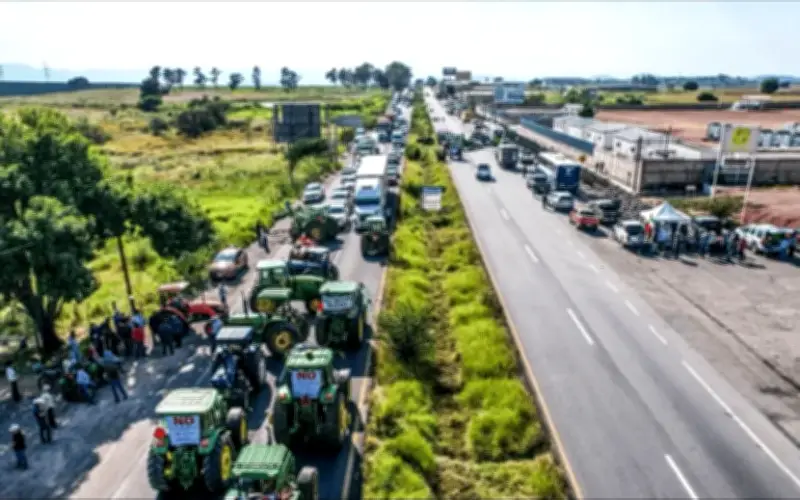 Concamin urge diálogo ante amenaza de bloqueos de transportistas en México