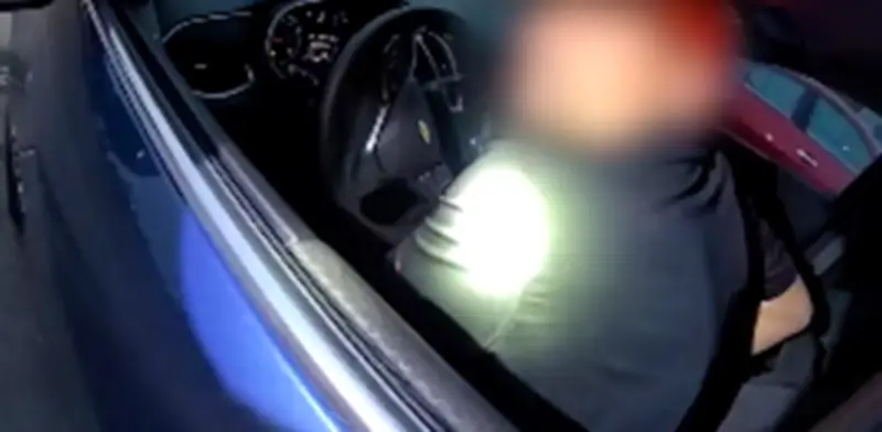 Conductor ebrio en Colorado detenido con tres niños encerrados en la cajuela del auto