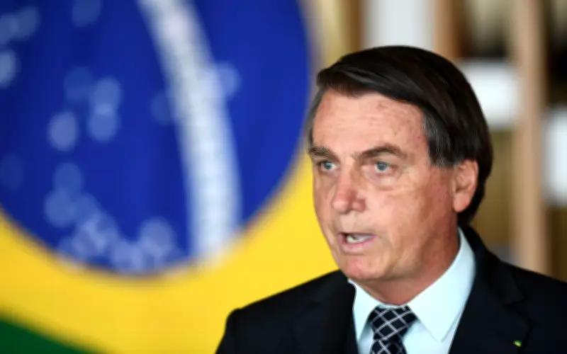 Congreso de Brasil reduce condena de Jair Bolsonaro