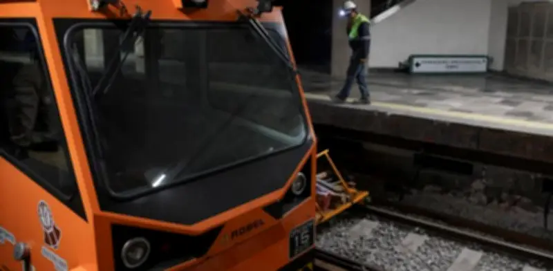 Corto circuito en Línea 4 del Metro suspende servicio entre Canal del Norte y Santa Anita