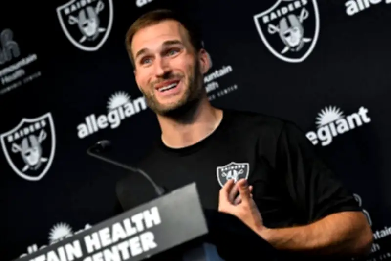 Cousins comprende que su titularidad en los Cardinals no está garantizada