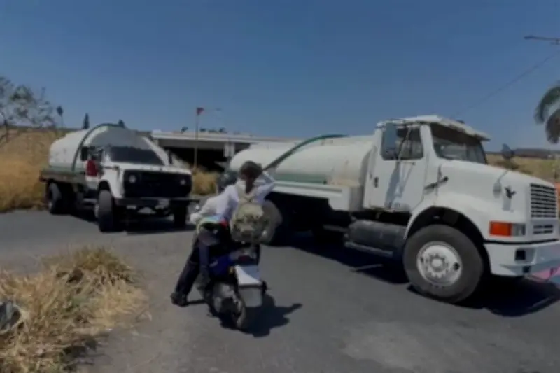 Crimen y extorsiones aprietan bloqueos en Oaxtepec