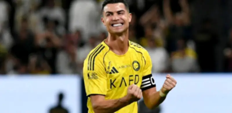 Cristiano Ronaldo celebra con baile viral tras doblete en Arabia Saudita