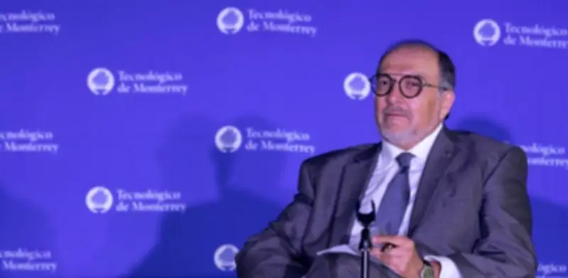 Cuauhtémoc Miranda presenta 'Bendita Educación', libro que cuestiona prácticas escolares