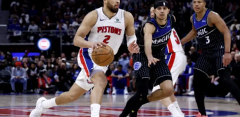 Cunningham y Banchero brillan con 45 puntos; Pistones viven en playoffs NBA