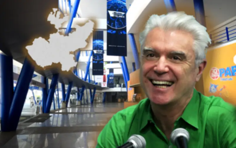 David Byrne regresa a México con tres conciertos en septiembre 2026