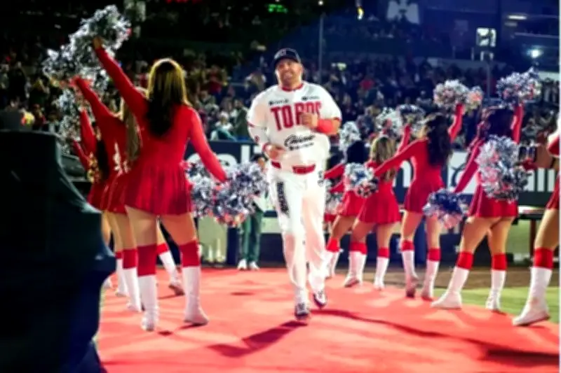 Debuta Turner con hit en primer turno con Medias Rojas