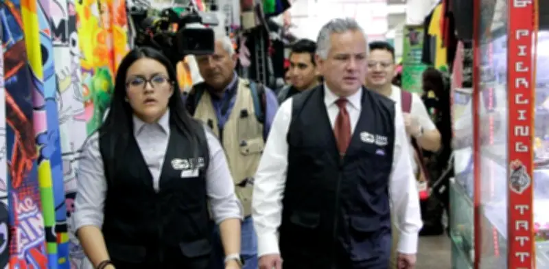 Decomisan casi 20 mil productos pirata en el Centro Histórico de CDMX