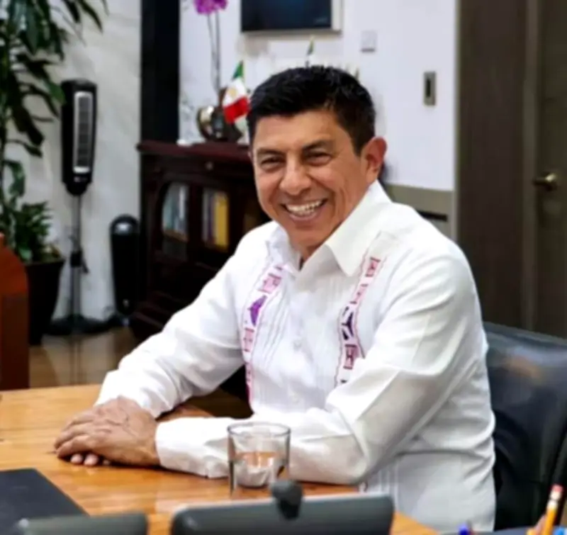 Denuncian intento de Jara de imponer rector en la UABJO