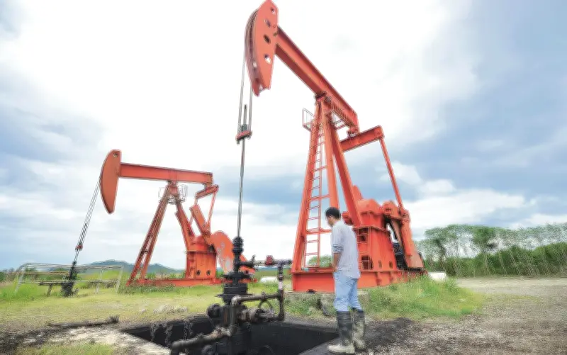 Derrames e incendios en Pemex durante 2026 evidencian crisis operativa y ambiental