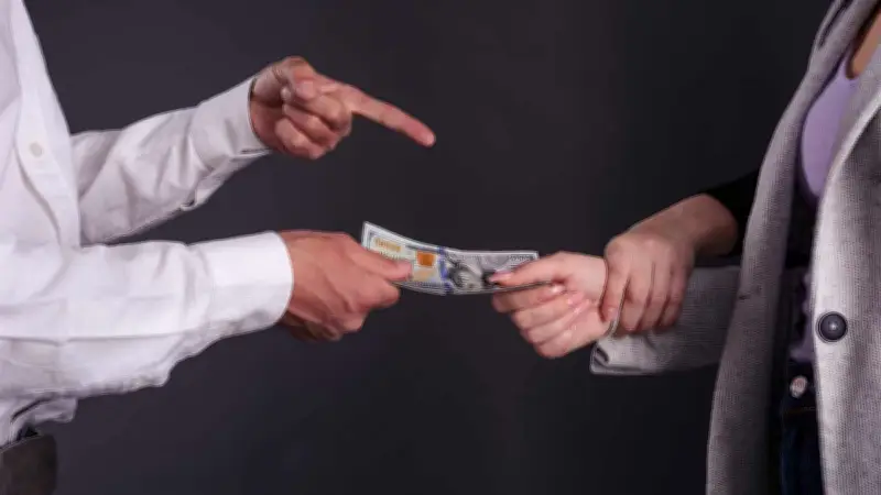 Despiden a comisario y cinco policías por extorsión a empresario textil en Nextlalpan