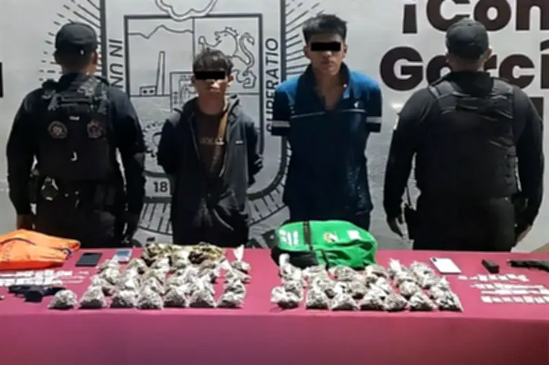 Detienen a dos sujetos armados en García, Nuevo León; los vinculan con ejecución