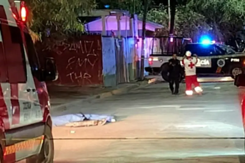 Detienen a joven que circulaba en scooter eléctrico en zona restringida de Monterrey