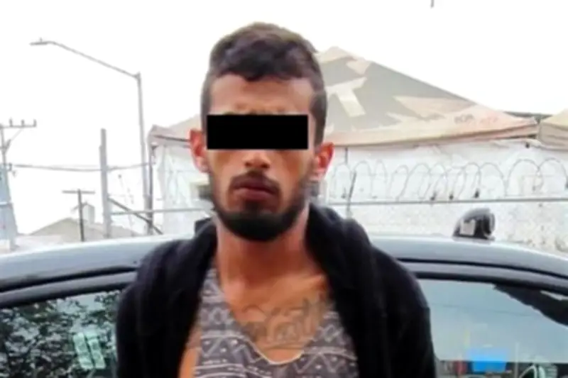 Detienen a sujeto por intento de robo en vía pública; portaba arma de fuego