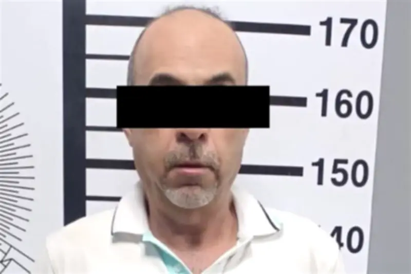 Detienen a sujeto que se hacía pasar por militar para amenazar a empleado de gasolinera