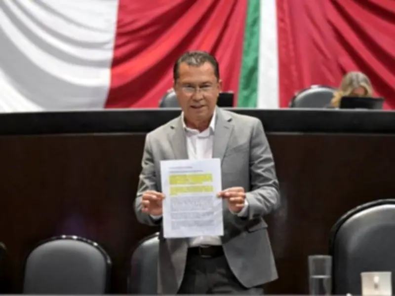 Diputado morenista propone reforma integral para prevenir suicidio en jóvenes