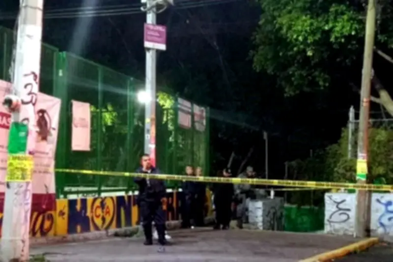 Doble Homicidio en la Ciudad de México: Dos Personas Asesinadas en Hecho Violento
