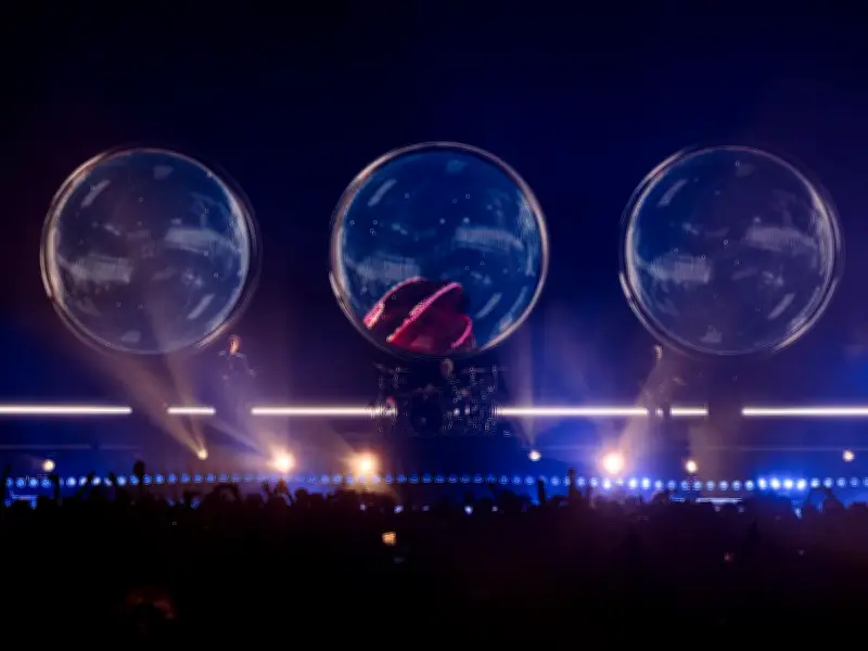 Ecos de Soda Stereo: Un Homenaje Holográfico a Cerati Conmueve el Palacio de los Deportes