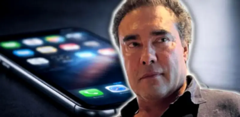 Eduardo Yáñez acude a audiencia por supuesto robo de celular de reportera