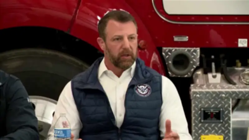 EE. UU. evalúa suspender procesamiento migratorio en aeropuertos de ciudades santuario