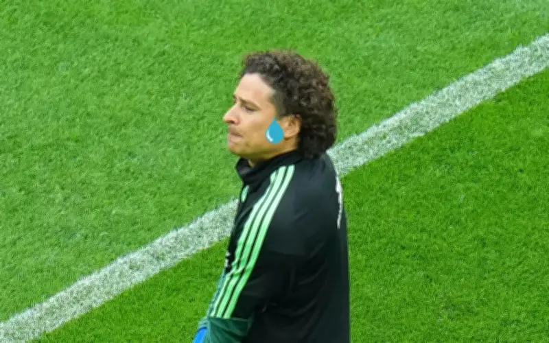 El bochornoso error de Memo Ochoa en Chipre reabre debate sobre su vigencia mundialista