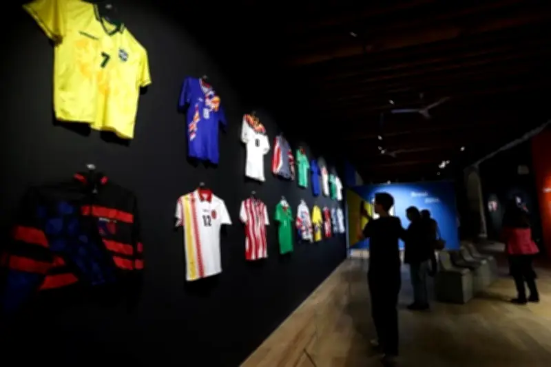El Museo Franz Mayer repasa la evolución estética del fútbol en nueva exposición