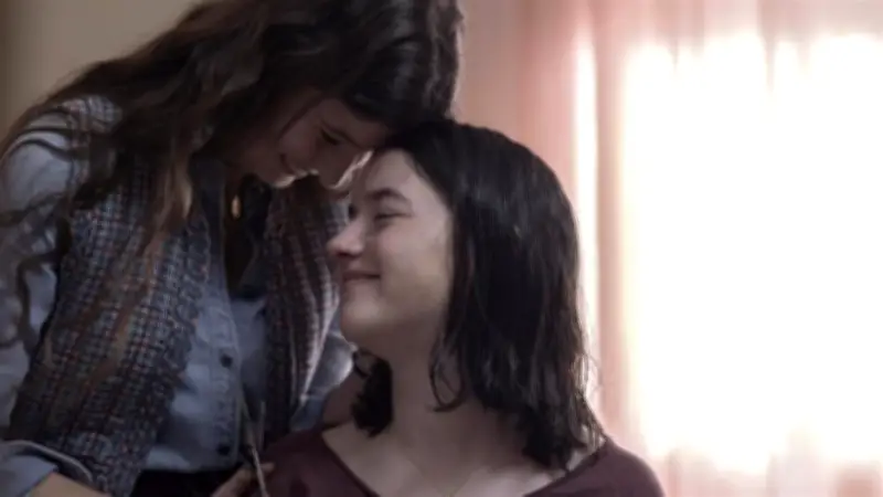 El Norte publica su edición dominical con reportajes especiales y análisis