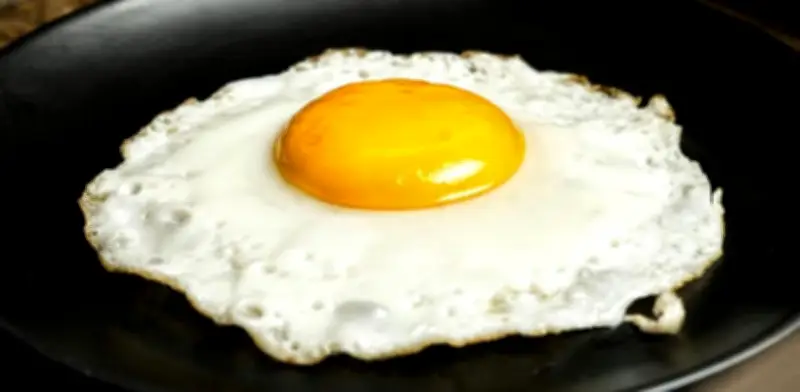El Secreto del Huevo Estrellado Perfecto: Cómo Cocinar sin Aceite y Reducir Grasas
