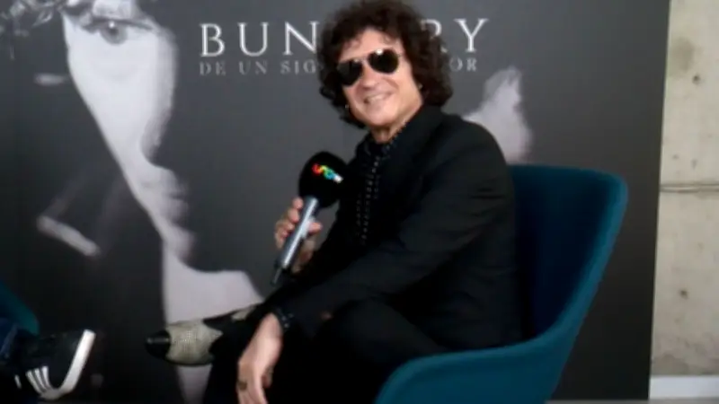 Enrique Bunbury regresa con nuevo álbum y elogia a Iñárritu
