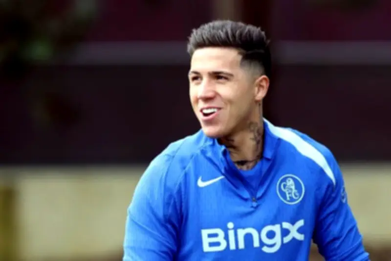 Enzo Fernández es apartado del Chelsea por dos partidos tras sanción disciplinaria