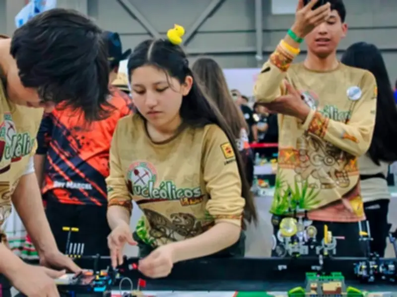 Equipo mexiquense de robótica representará a México en campeonato mundial FIRST 2026