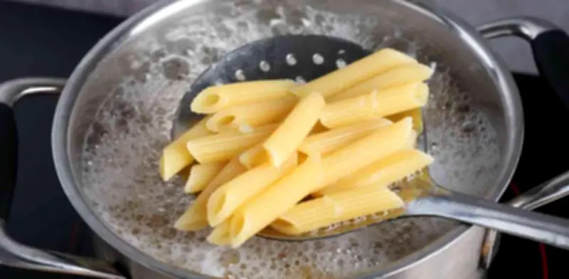 Errores al Cocinar Pasta: Trucos de la Nonna para un Plato Perfecto