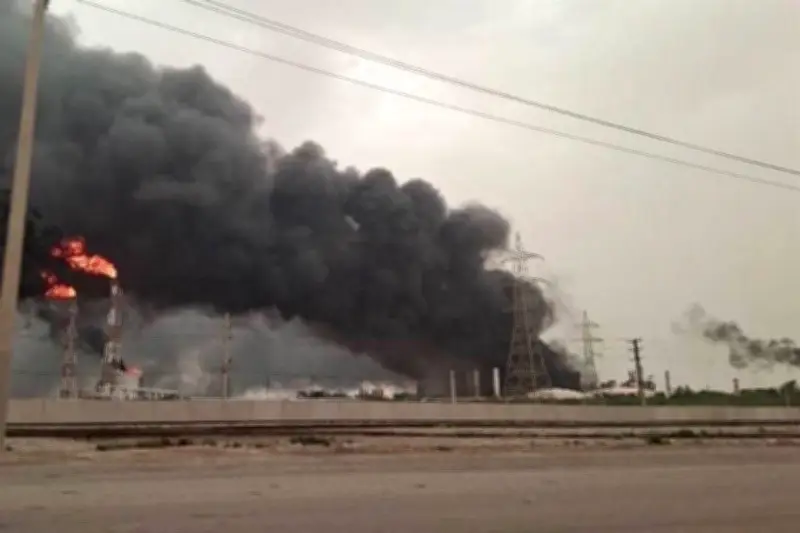 Estados Unidos e Israel Atacan Instalaciones Nucleares y Petroleras de Irán