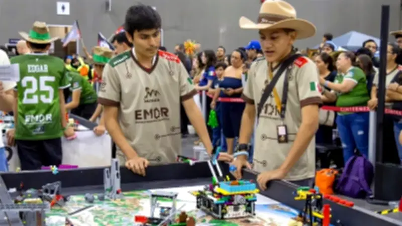 Estudiantes mexicanos avanzan a mundial de robótica en Houston con proyecto innovador
