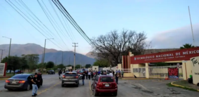 Estudiantes toman el Tecnológico de Victoria exigiendo la salida de la directora por corrupción