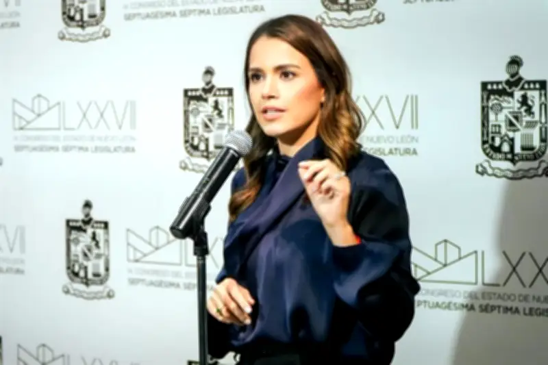Exige Lorena de la Garza pago inmediato a maestros jubilados de Nuevo León